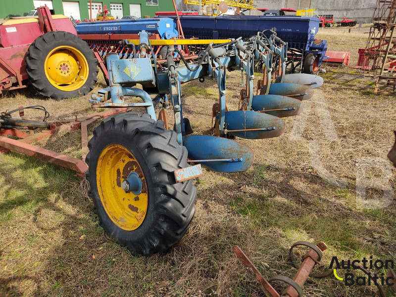 Overum CT 598 HL - Eke: 2 kép. Overum CT 598 HL - Eke: 2 kép.