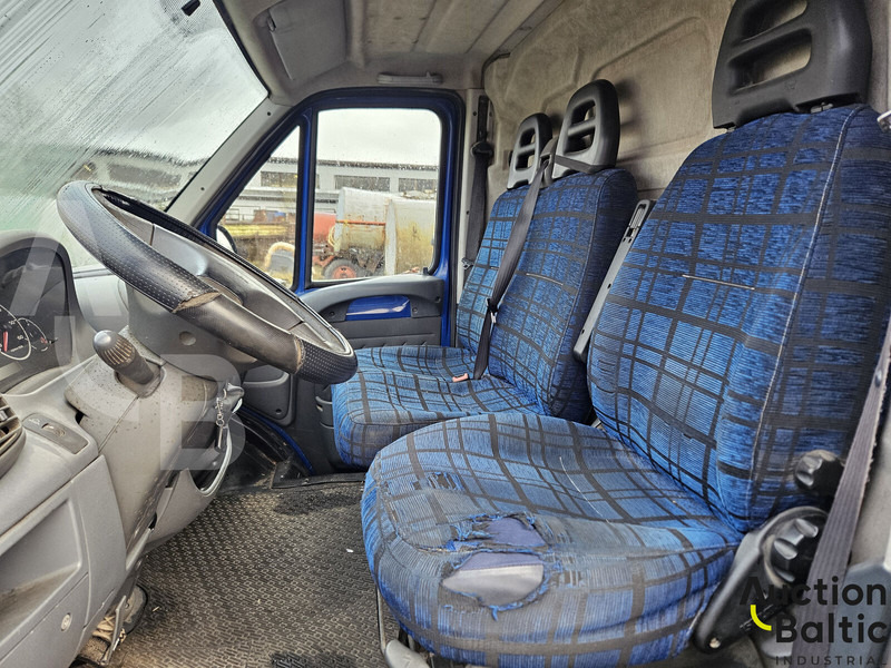 Peugeot Boxer - Kis furgon: 5 kép. Peugeot Boxer - Kis furgon: 5 kép.