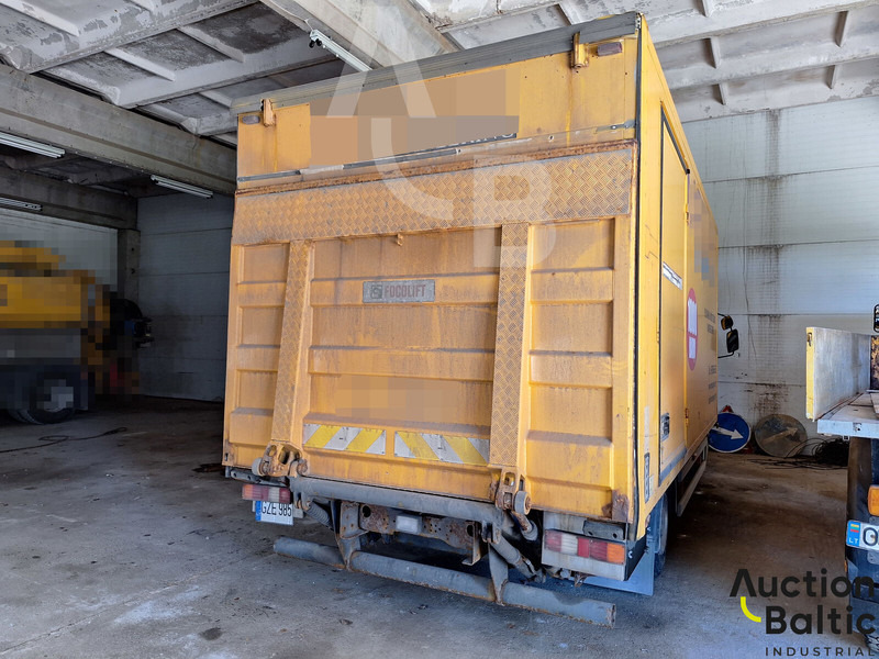 Renault Midlum 180.08 - Szippantós autó: 3 kép. Renault Midlum 180.08 - Szippantós autó: 3 kép.