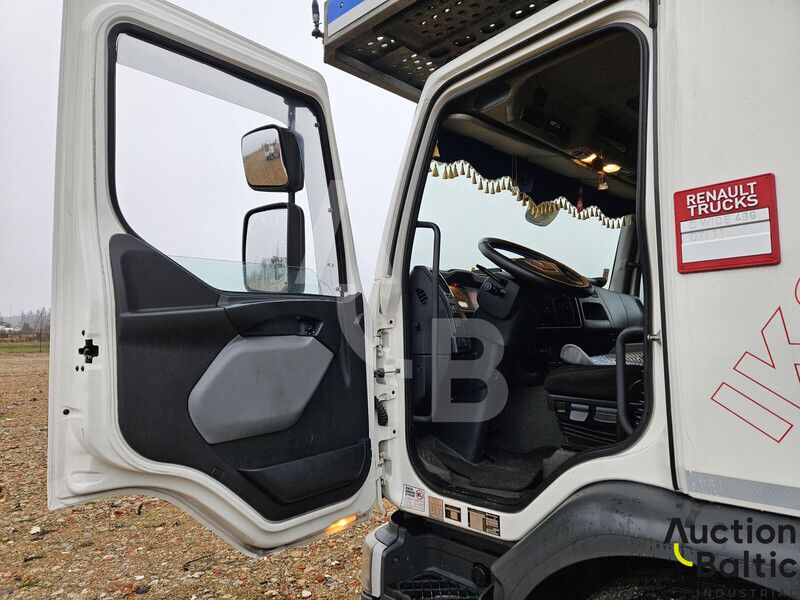 Renault Rimo Adero 1 R - Autószállító teherautó: 5 kép. Renault Rimo Adero 1 R - Autószállító teherautó: 5 kép.