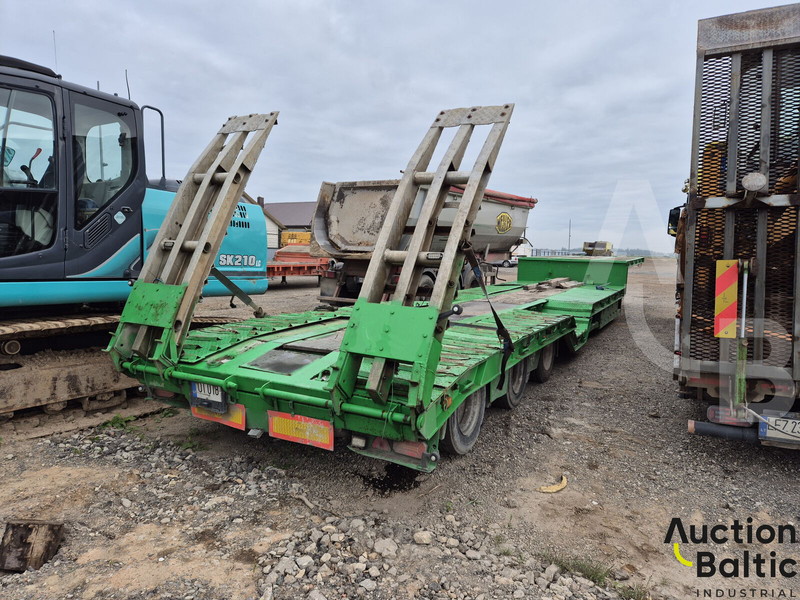 SM Trailer - Ponyvás félpótkocsi: 4 kép. SM Trailer - Ponyvás félpótkocsi: 4 kép.