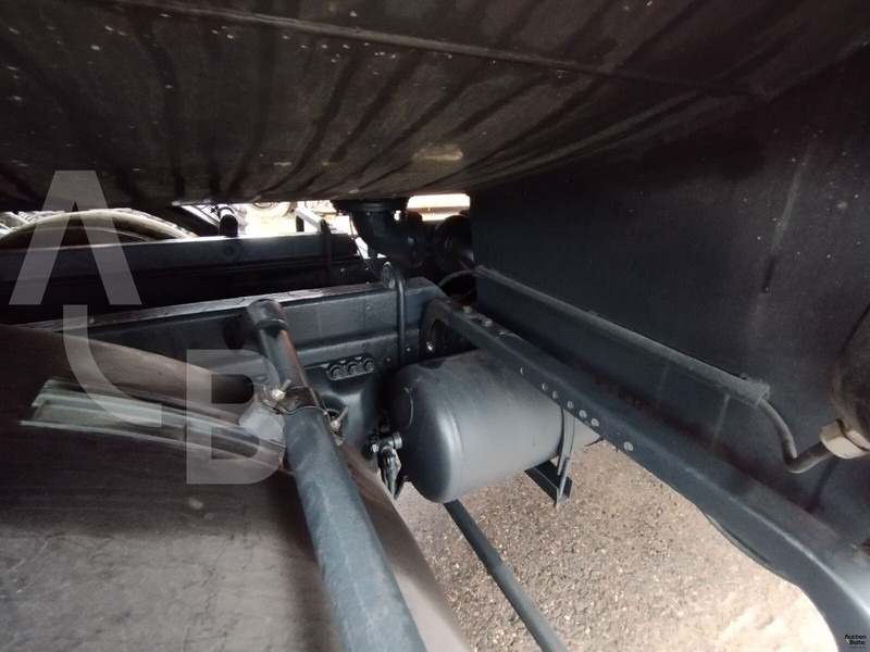 Tartályos teherautó a következők szállításához üzemanyag Scania B4X2 ATL: 12 kép.