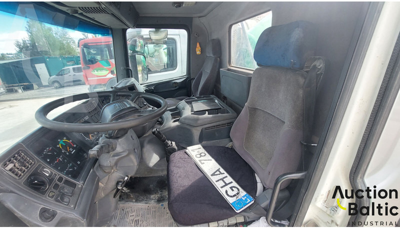 Scania P 94 GB - Betonmixer: 5 kép. Scania P 94 GB - Betonmixer: 5 kép.