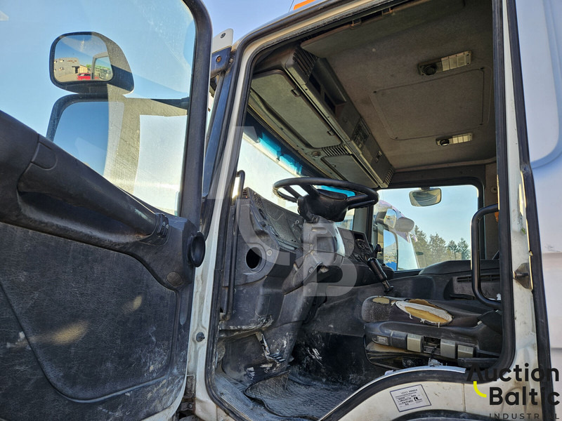 Scania P 94 GB - Betonmixer: 5 kép. Scania P 94 GB - Betonmixer: 5 kép.