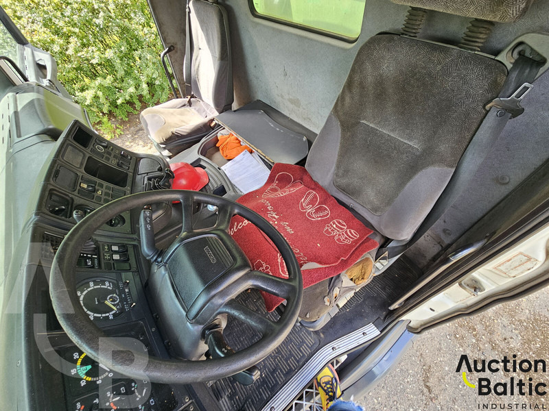 Scania R 124 GB - Erdészeti pótkocsi: 5 kép. Scania R 124 GB - Erdészeti pótkocsi: 5 kép.