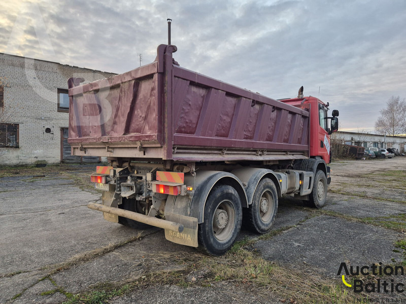 Scania R 124 - Billenőplatós teherautó: 3 kép. Scania R 124 - Billenőplatós teherautó: 3 kép.