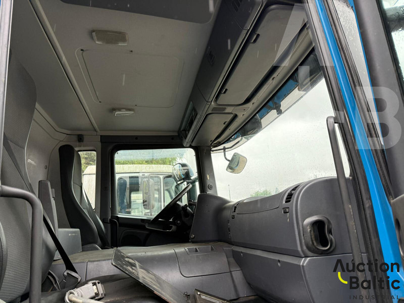 Scania with Sidepress - Szemetesautó: 4 kép. Scania with Sidepress - Szemetesautó: 4 kép.