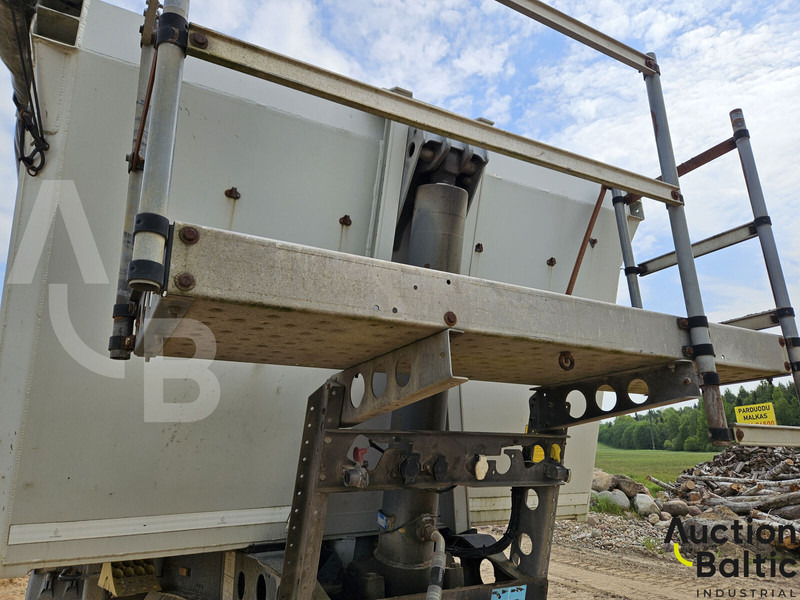 Schmitz-Gotha SKI 24-7.2 - Ponyvás félpótkocsi: 5 kép. Schmitz-Gotha SKI 24-7.2 - Ponyvás félpótkocsi: 5 kép.