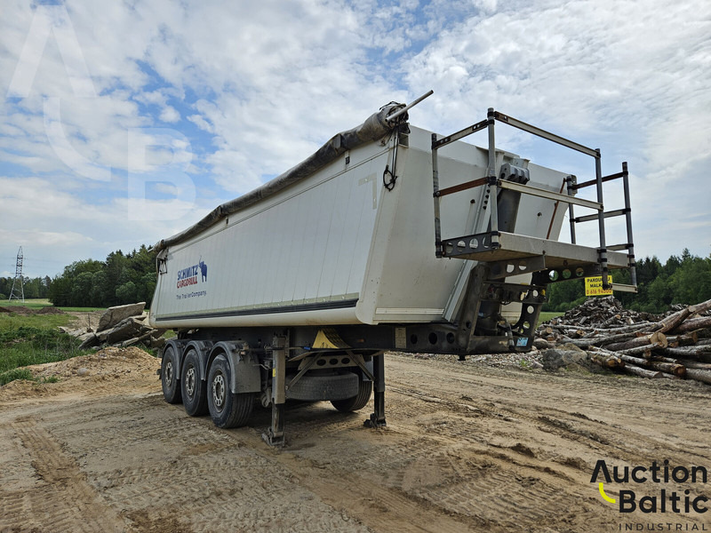 Schmitz-Gotha SKI 24-7.2 - Ponyvás félpótkocsi: 1 kép. Schmitz-Gotha SKI 24-7.2 - Ponyvás félpótkocsi: 1 kép.