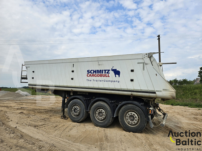 Schmitz-Gotha SKI 24-7.2 - Ponyvás félpótkocsi: 3 kép. Schmitz-Gotha SKI 24-7.2 - Ponyvás félpótkocsi: 3 kép.