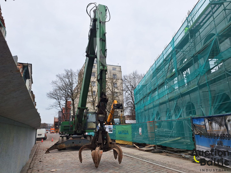 Sennebogen 835 M - Hulladék kotró: 2 kép. Sennebogen 835 M - Hulladék kotró: 2 kép.