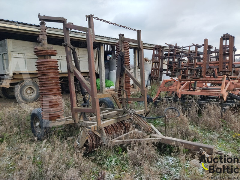 Soil compaction roller - Mezőgazdasági hengerek: 1 kép. Soil compaction roller - Mezőgazdasági hengerek: 1 kép.