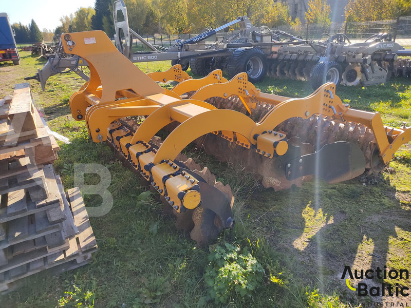 Staltech U35 - Tárcsás borona: 3 kép. Staltech U35 - Tárcsás borona: 3 kép.