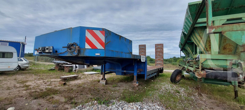 Stokota S3N - Félpótkocsi mélybölcsős: 2 kép. Stokota S3N - Félpótkocsi mélybölcsős: 2 kép.