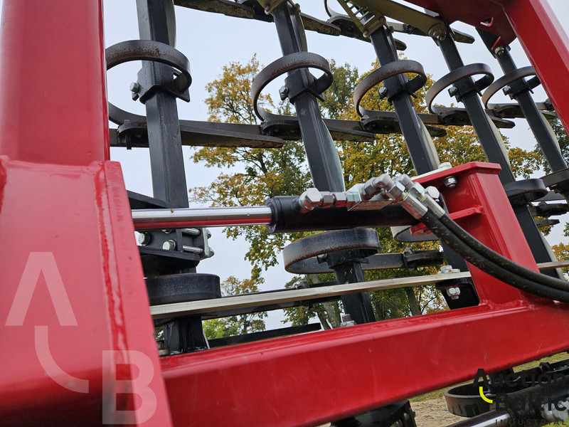 Sumo S6 - Kultivátor: 5 kép. Sumo S6 - Kultivátor: 5 kép.