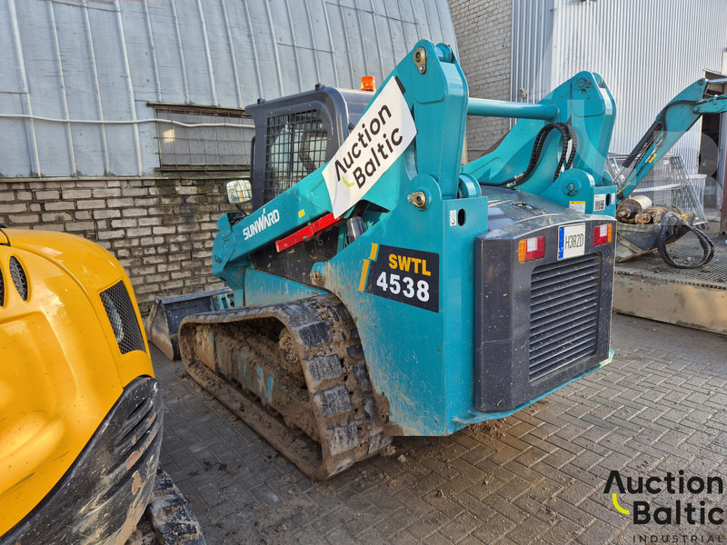 Sunward SWTL4538 - Lánctalpas homlokrakodó: 3 kép. Sunward SWTL4538 - Lánctalpas homlokrakodó: 3 kép.