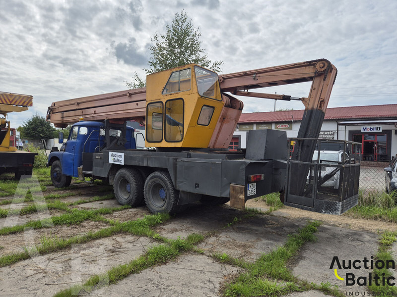 Tatra MPT27 - Terepjáró autódaru: 1 kép. Tatra MPT27 - Terepjáró autódaru: 1 kép.