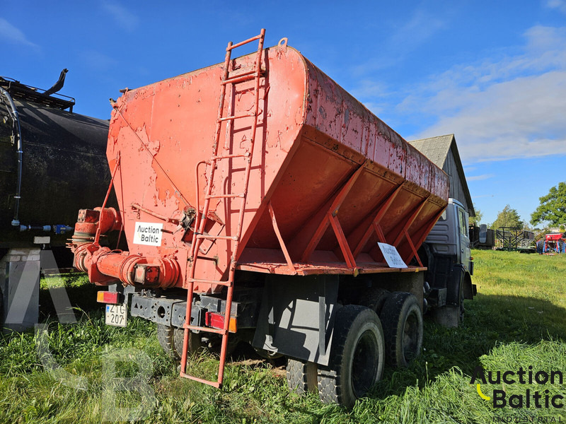 Kamaz 55102 - Teherautó: 4 kép. Kamaz 55102 - Teherautó: 4 kép.