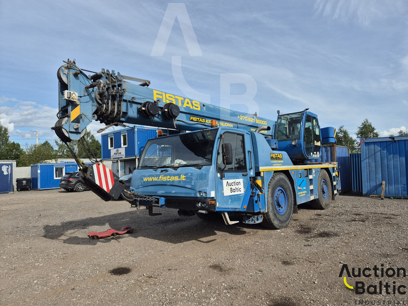 Terex AC 35 L - Terepjáró autódaru: 1 kép. Terex AC 35 L - Terepjáró autódaru: 1 kép.