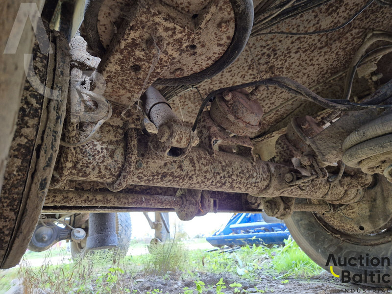 Tipper semi-trailer - Ponyvás félpótkocsi: 5 kép. Tipper semi-trailer - Ponyvás félpótkocsi: 5 kép.