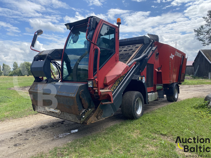 Trioliet TRIOTRAC 2-2000 - Állattartás gépei: 1 kép. Trioliet TRIOTRAC 2-2000 - Állattartás gépei: 1 kép.