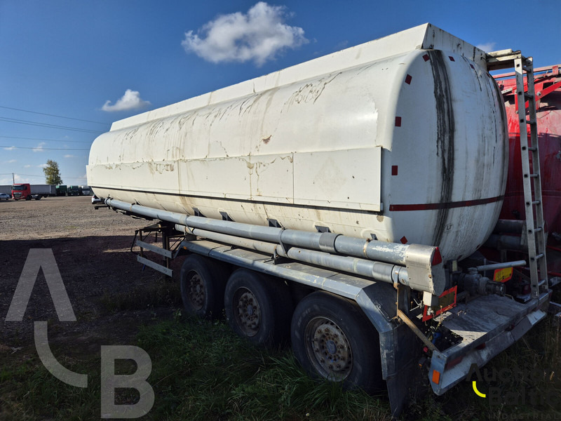 VAN DEN DIJSSEL VD 32.120 - Tartályos félpótkocsi: 2 kép. VAN DEN DIJSSEL VD 32.120 - Tartályos félpótkocsi: 2 kép.