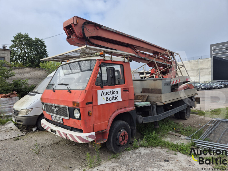 VW-MAN 8.136 - Emelőkosaras teherautó: 1 kép. VW-MAN 8.136 - Emelőkosaras teherautó: 1 kép.