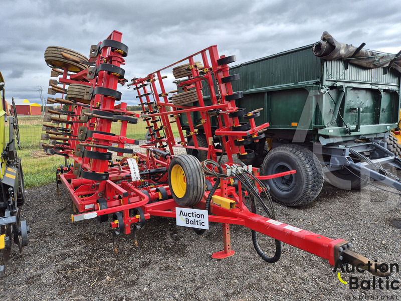 Vaderstad FX 600 - Kultivátor: 1 kép. Vaderstad FX 600 - Kultivátor: 1 kép.
