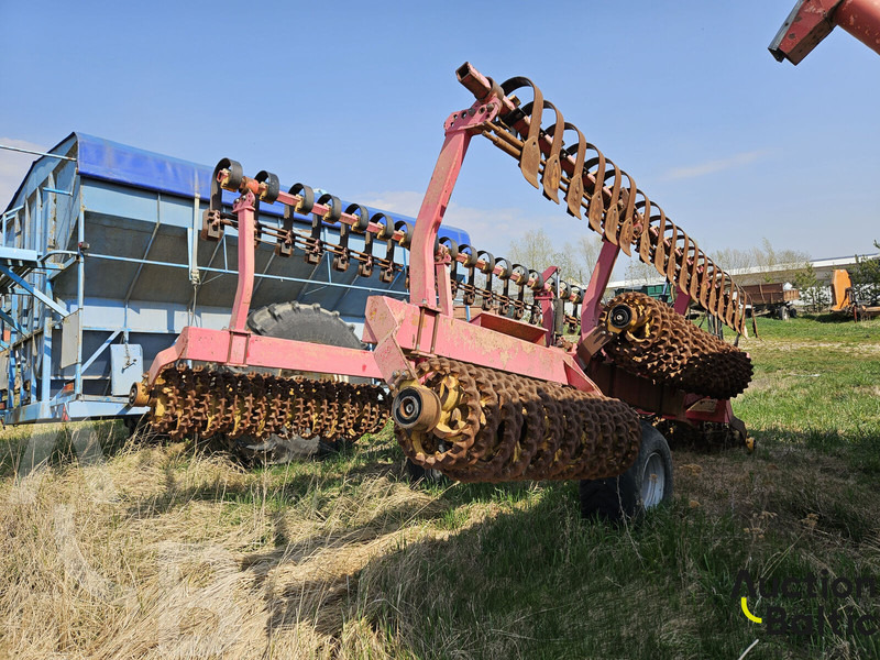 Vaderstad Rexius RS1020 - Kultivátor: 4 kép. Vaderstad Rexius RS1020 - Kultivátor: 4 kép.