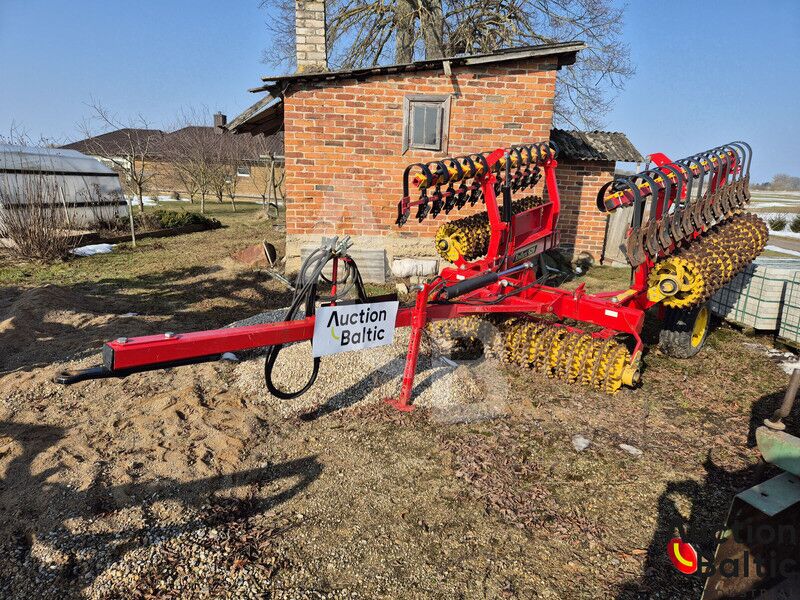 Vaderstad Rollex RX 620 - Mezőgazdasági hengerek: 2 kép. Vaderstad Rollex RX 620 - Mezőgazdasági hengerek: 2 kép.