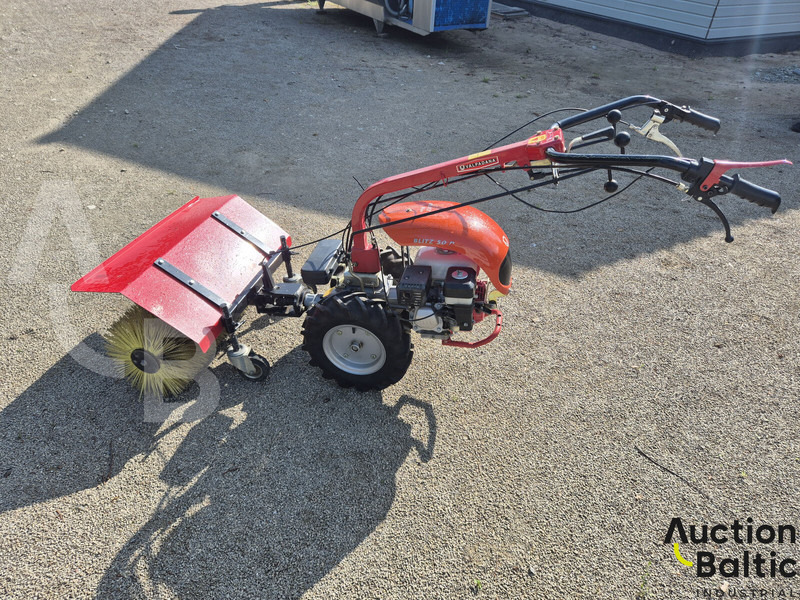 Valpadana Blitz 50 Rev - Utcaseprő gép: 1 kép. Valpadana Blitz 50 Rev - Utcaseprő gép: 1 kép.