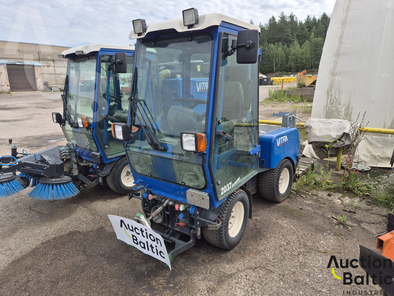 Vitra 2037 Economy - Utcaseprő gép: 1 kép. Vitra 2037 Economy - Utcaseprő gép: 1 kép.