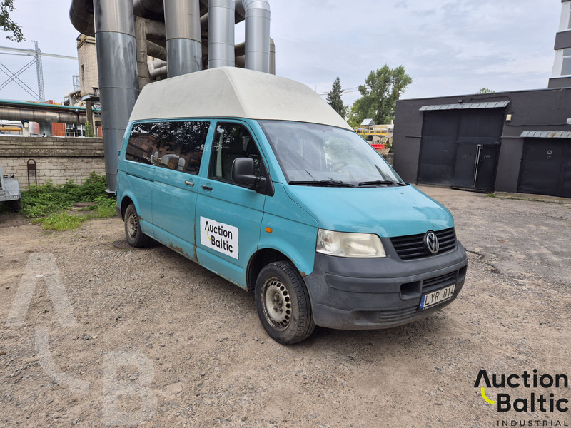 Volkswagen Caravelle - Kis furgon: 2 kép. Volkswagen Caravelle - Kis furgon: 2 kép.