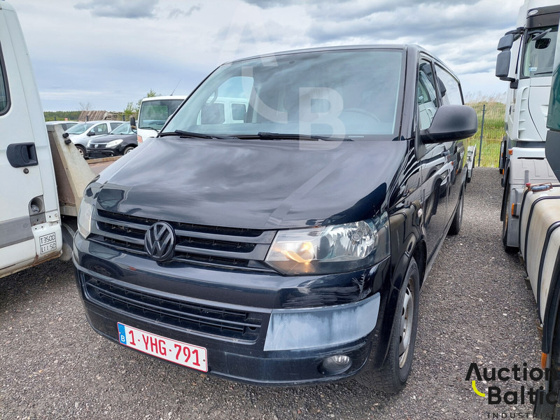 Volkswagen Transporter - Furgon: 2 kép. Volkswagen Transporter - Furgon: 2 kép.