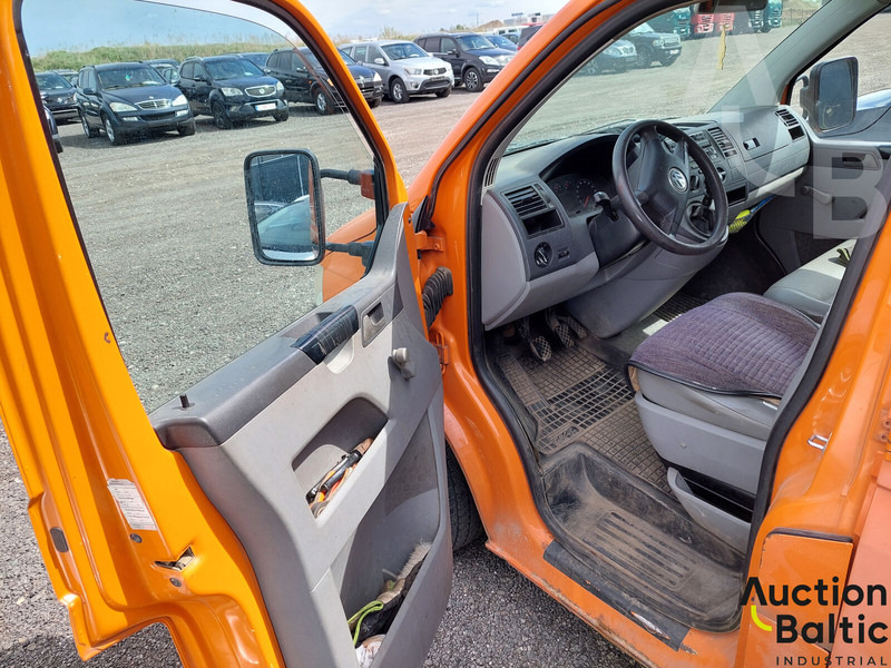 Volkswagen Transporter - Platós kisteherautó, Duplakabinos kisteherautó: 5 kép. Volkswagen Transporter - Platós kisteherautó, Duplakabinos kisteherautó: 5 kép.