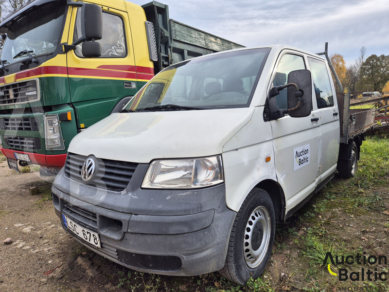 Volkswagen Transporter - Platós kisteherautó: 2 kép. Volkswagen Transporter - Platós kisteherautó: 2 kép.