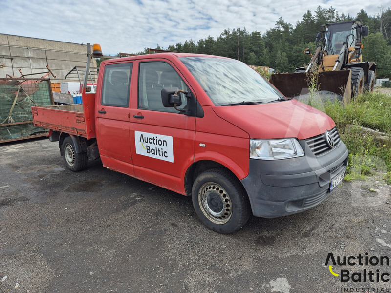 Volkswagen Transporter - Platós kisteherautó: 1 kép. Volkswagen Transporter - Platós kisteherautó: 1 kép.