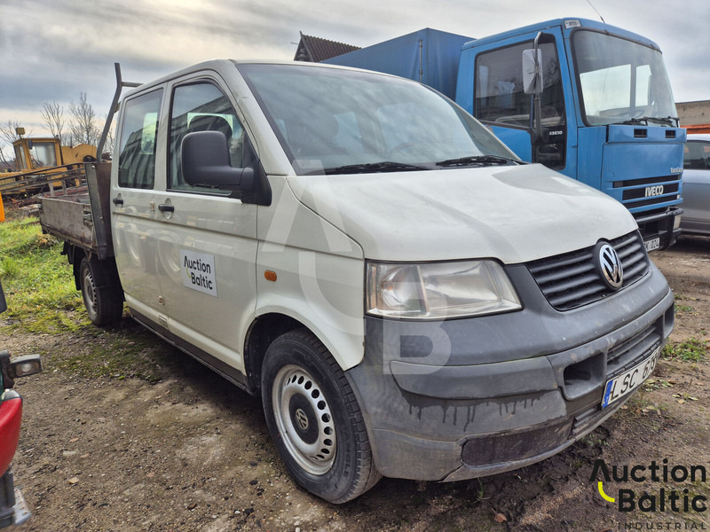 Volkswagen Transporter - Platós kisteherautó: 1 kép. Volkswagen Transporter - Platós kisteherautó: 1 kép.