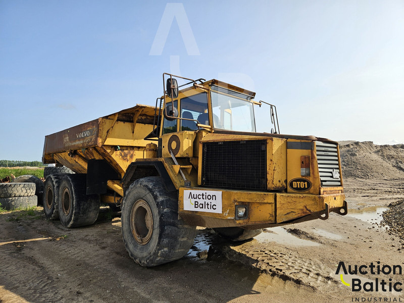 Volvo A30 - Csuklós dömper: 2 kép. Volvo A30 - Csuklós dömper: 2 kép.