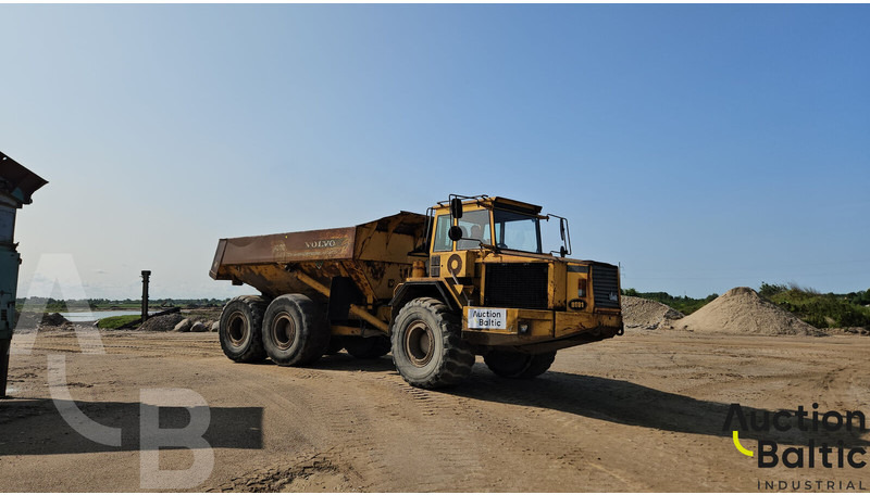 Volvo A30 - Csuklós dömper: 4 kép. Volvo A30 - Csuklós dömper: 4 kép.