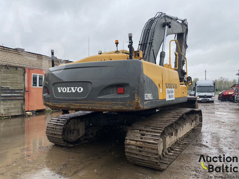 Volvo EC 290 C L - Lánctalpas kotró: 4 kép. Volvo EC 290 C L - Lánctalpas kotró: 4 kép.