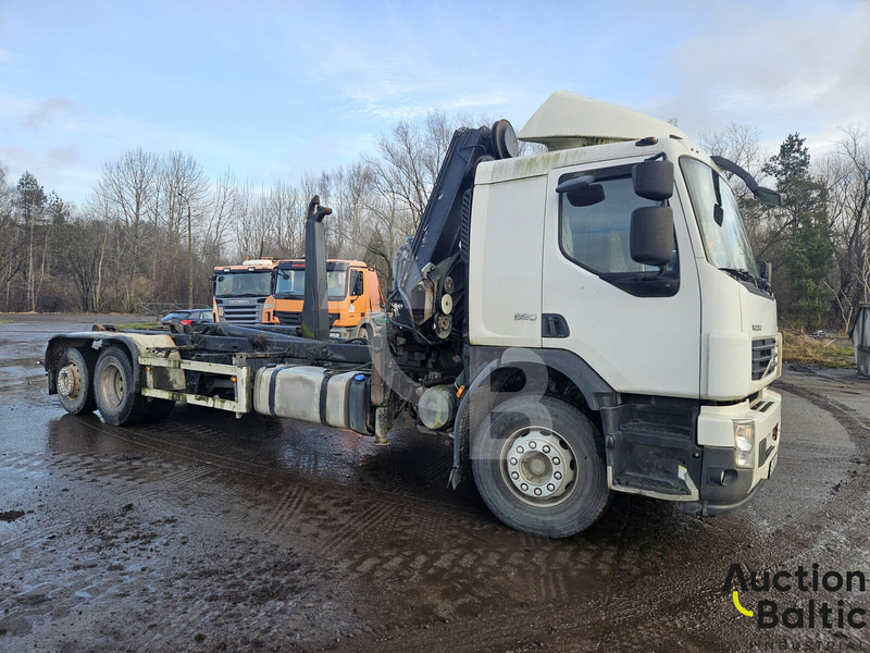 Volvo FE320 - Horgos rakodó teherautó, Darus autó: 4 kép. Volvo FE320 - Horgos rakodó teherautó, Darus autó: 4 kép.