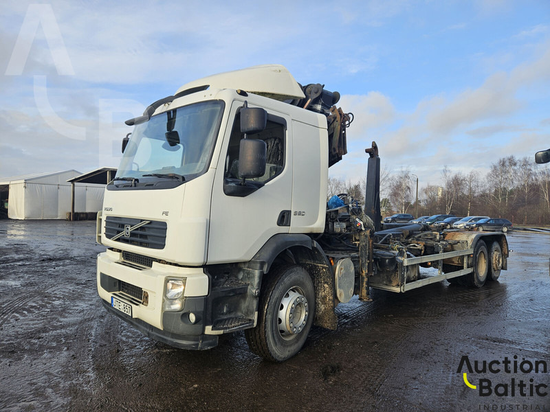 Volvo FE320 - Horgos rakodó teherautó, Darus autó: 1 kép. Volvo FE320 - Horgos rakodó teherautó, Darus autó: 1 kép.