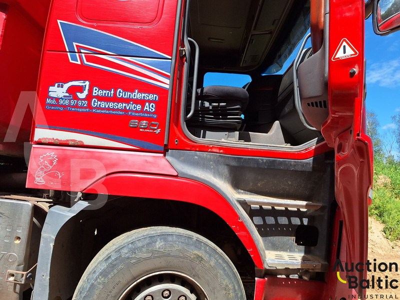Volvo FH 16 6X4 - Billenőplatós teherautó: 5 kép. Volvo FH 16 6X4 - Billenőplatós teherautó: 5 kép.