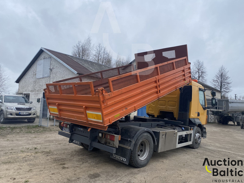 Volvo FL 240 4x2 - Billenőplatós teherautó: 3 kép. Volvo FL 240 4x2 - Billenőplatós teherautó: 3 kép.