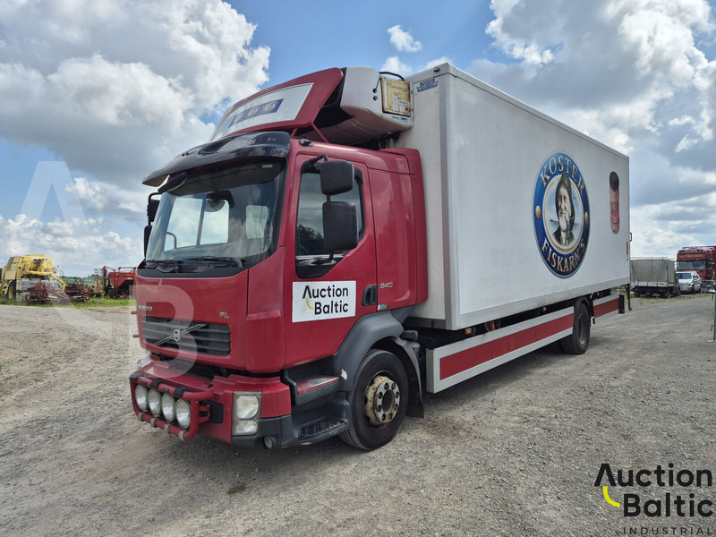 Volvo FL240 - Hűtős teherautó: 2 kép. Volvo FL240 - Hűtős teherautó: 2 kép.