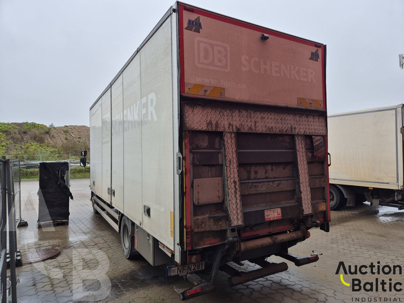Volvo FL240 - Dobozos felépítményű teherautó: 4 kép. Volvo FL240 - Dobozos felépítményű teherautó: 4 kép.