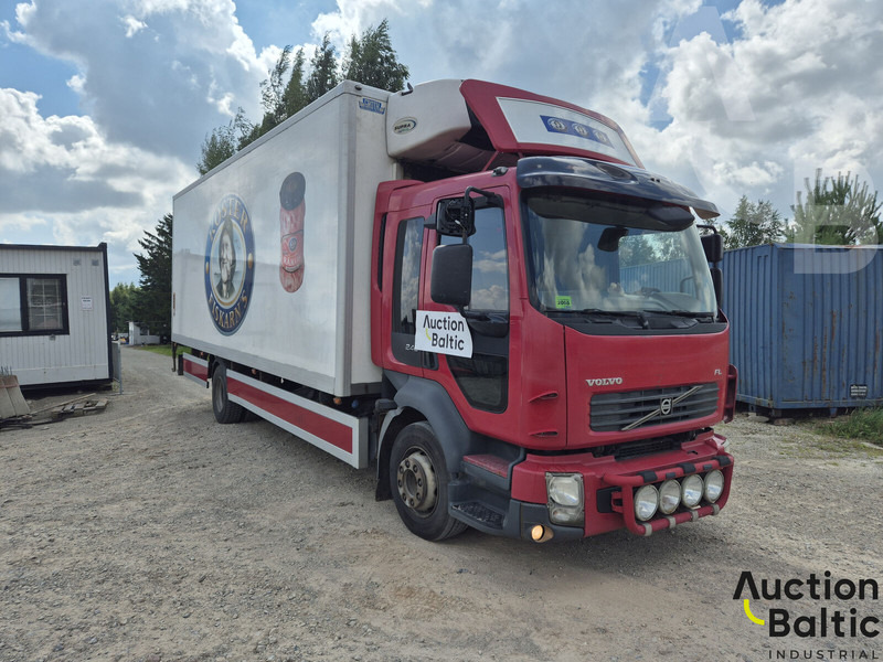 Volvo FL240 - Hűtős teherautó: 1 kép. Volvo FL240 - Hűtős teherautó: 1 kép.