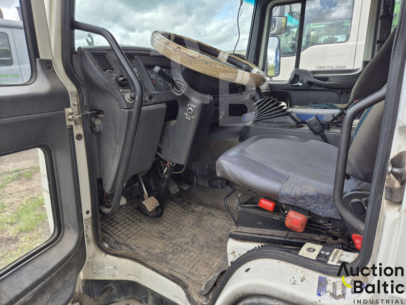 Volvo FL6 - Platós teherautó: 5 kép. Volvo FL6 - Platós teherautó: 5 kép.