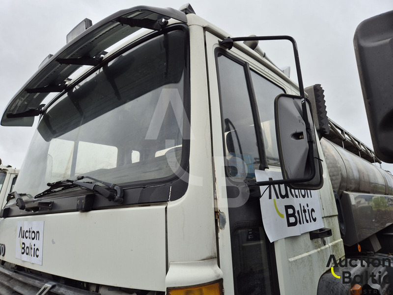 Volvo FL6 - Tartályos teherautó: 2 kép. Volvo FL6 - Tartályos teherautó: 2 kép.